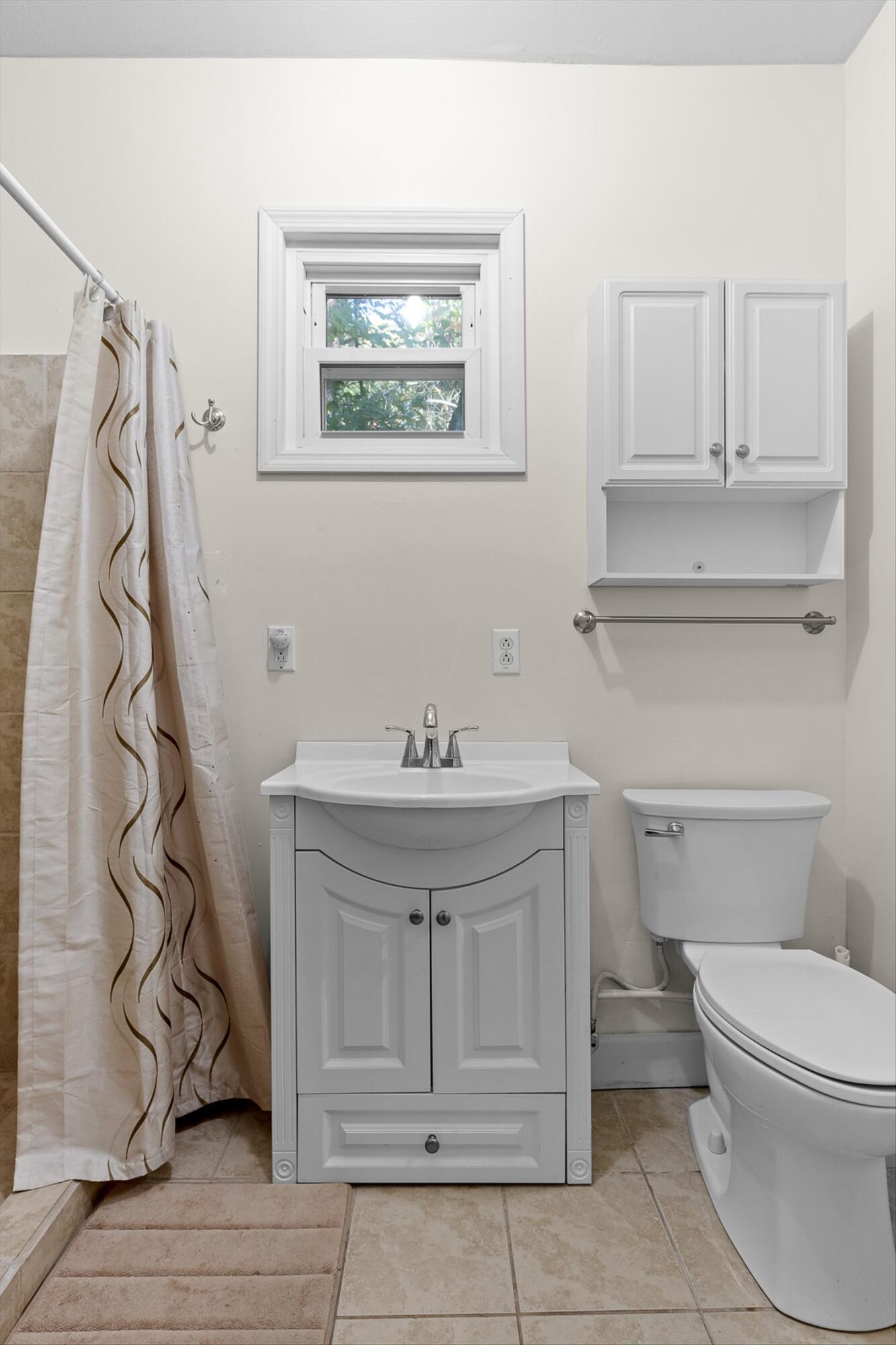 Dunlap, Tennessee 37327, United States, 3 Bedrooms Bedrooms, ,2 BathroomsBathrooms,Residential,Active,229428