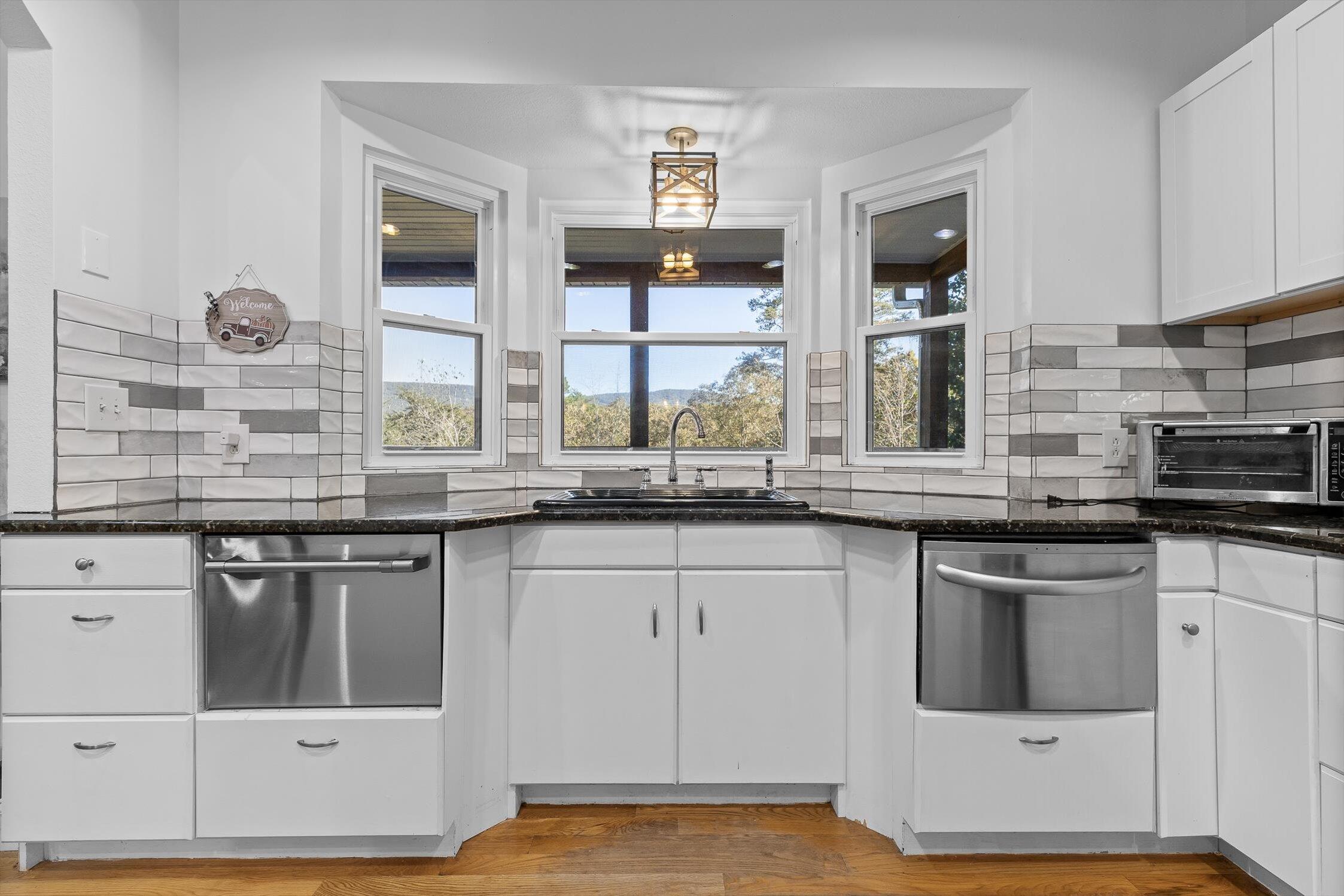 Dunlap, Tennessee 37327, United States, 3 Bedrooms Bedrooms, ,2 BathroomsBathrooms,Residential,Active,229428