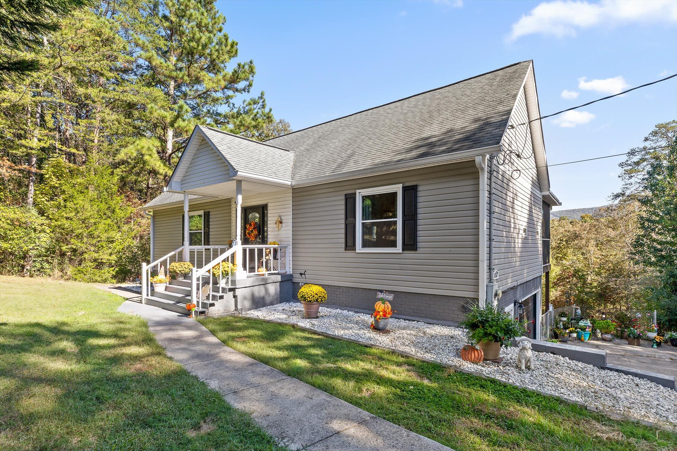 Dunlap, Tennessee 37327, United States, 3 Bedrooms Bedrooms, ,2 BathroomsBathrooms,Residential,Active,229428