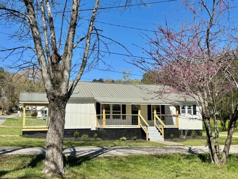 Homes For Sale - 101 Gordon Drive<br/> Chattooga County, Summerville, GA 30747