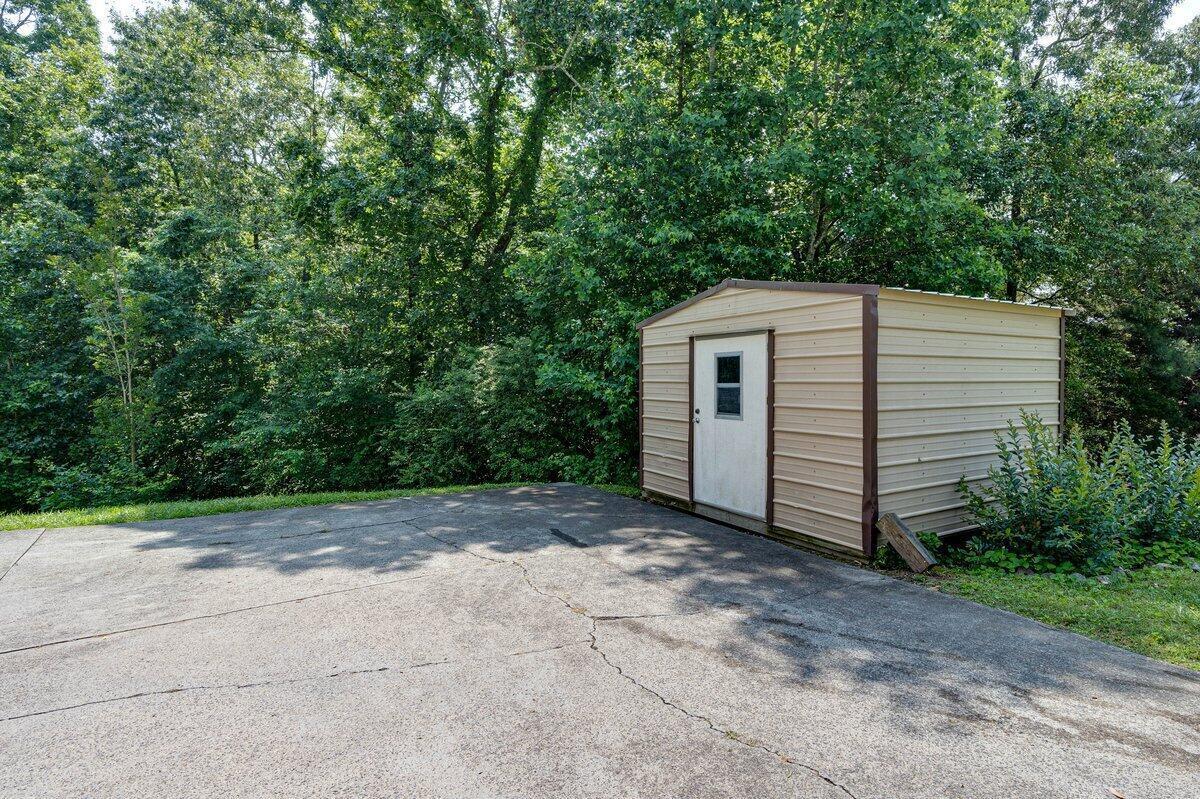 1359 Dustin Drive, Dalton, Georgia image 33