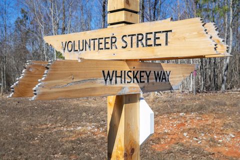 Tiny photo for 325 Whiskey Way, Jasper, TN 37347 (MLS # 1510877)