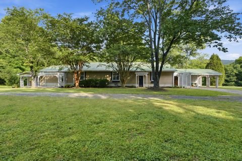 Photo of 350 B Carden Street, Soddy Daisy, TN 37379 (MLS # 1536804)