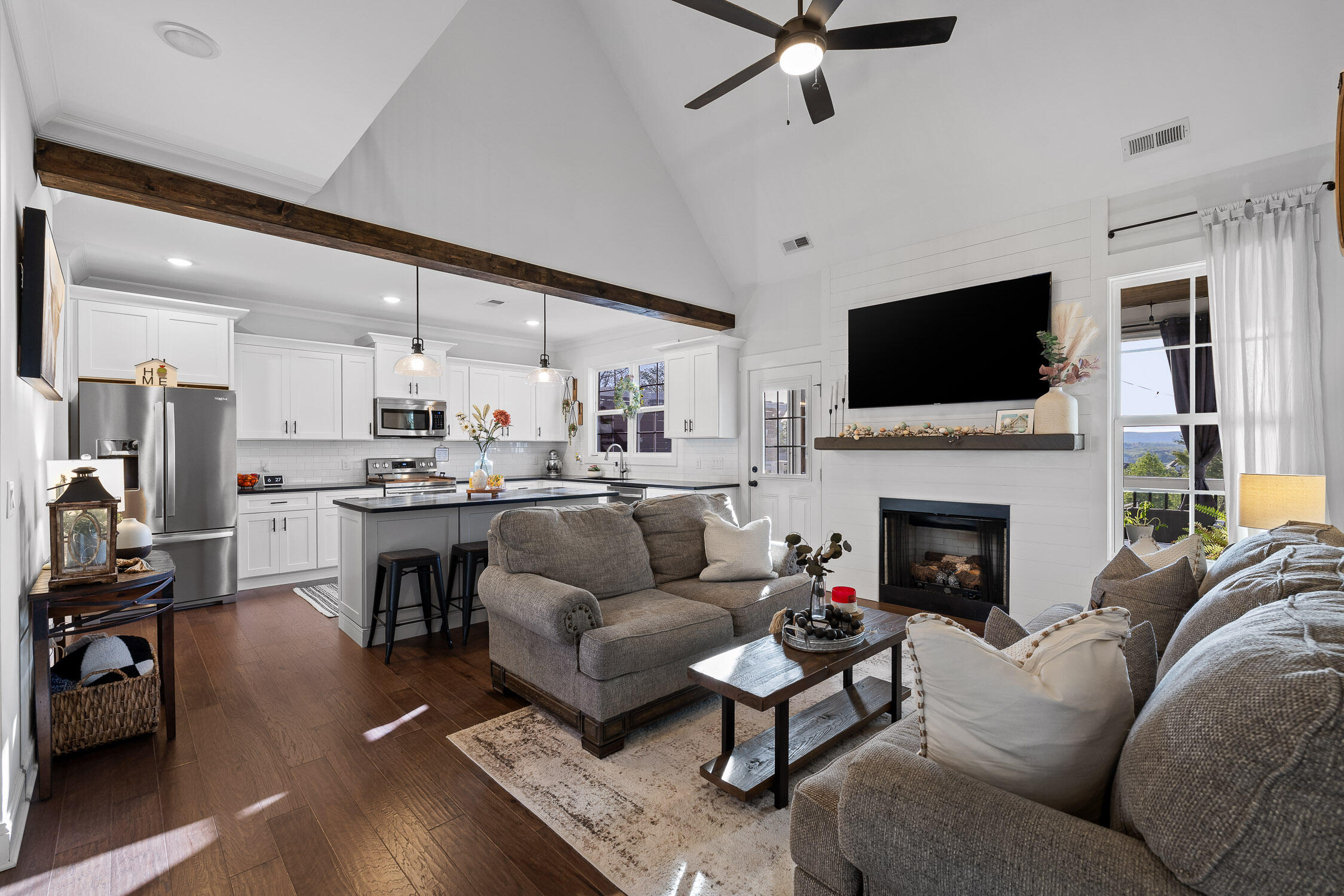 6315 Cashmere Lane, Harrison, Tennessee image 9