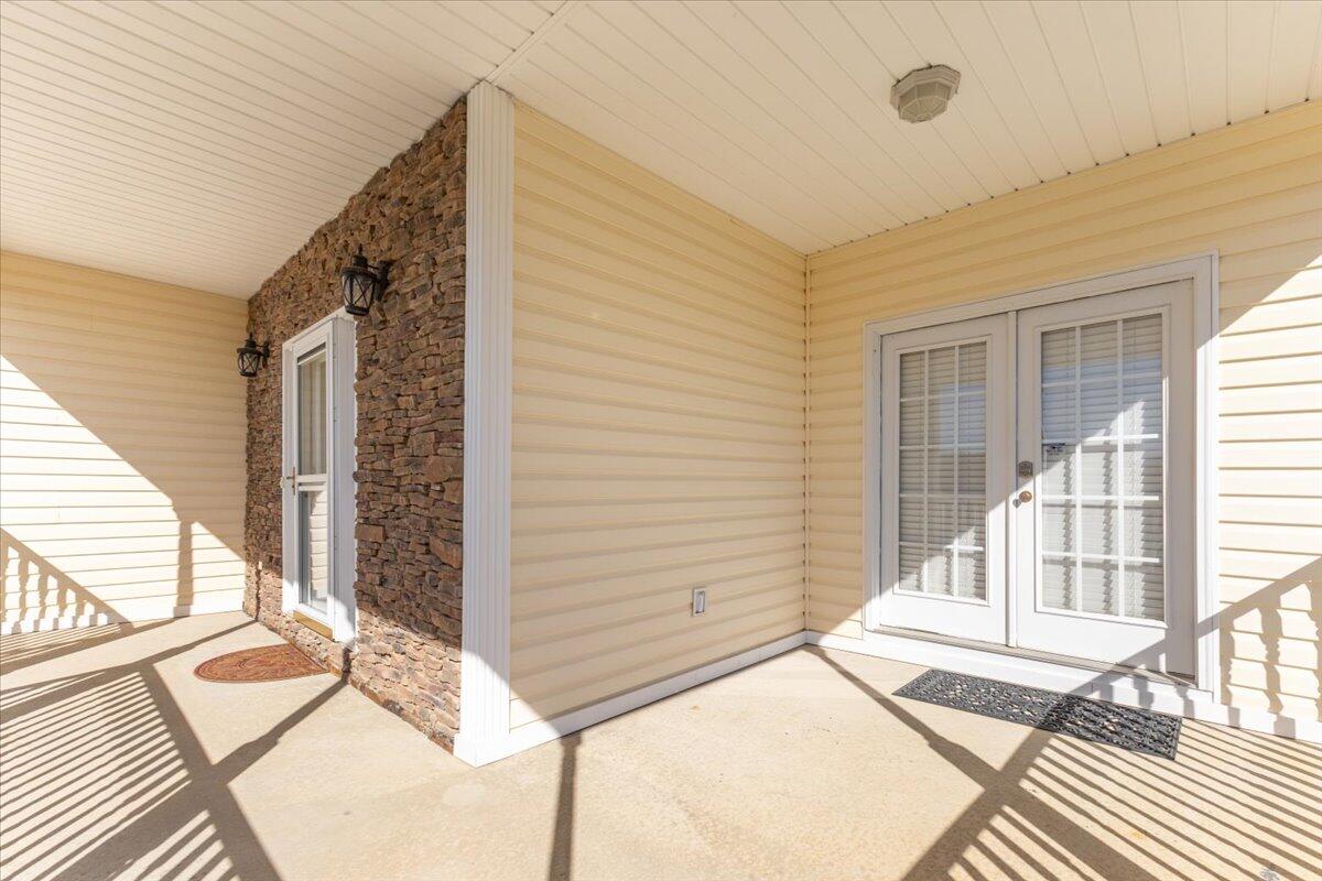 190 Sycamore Drive, Chickamauga, Georgia image 5