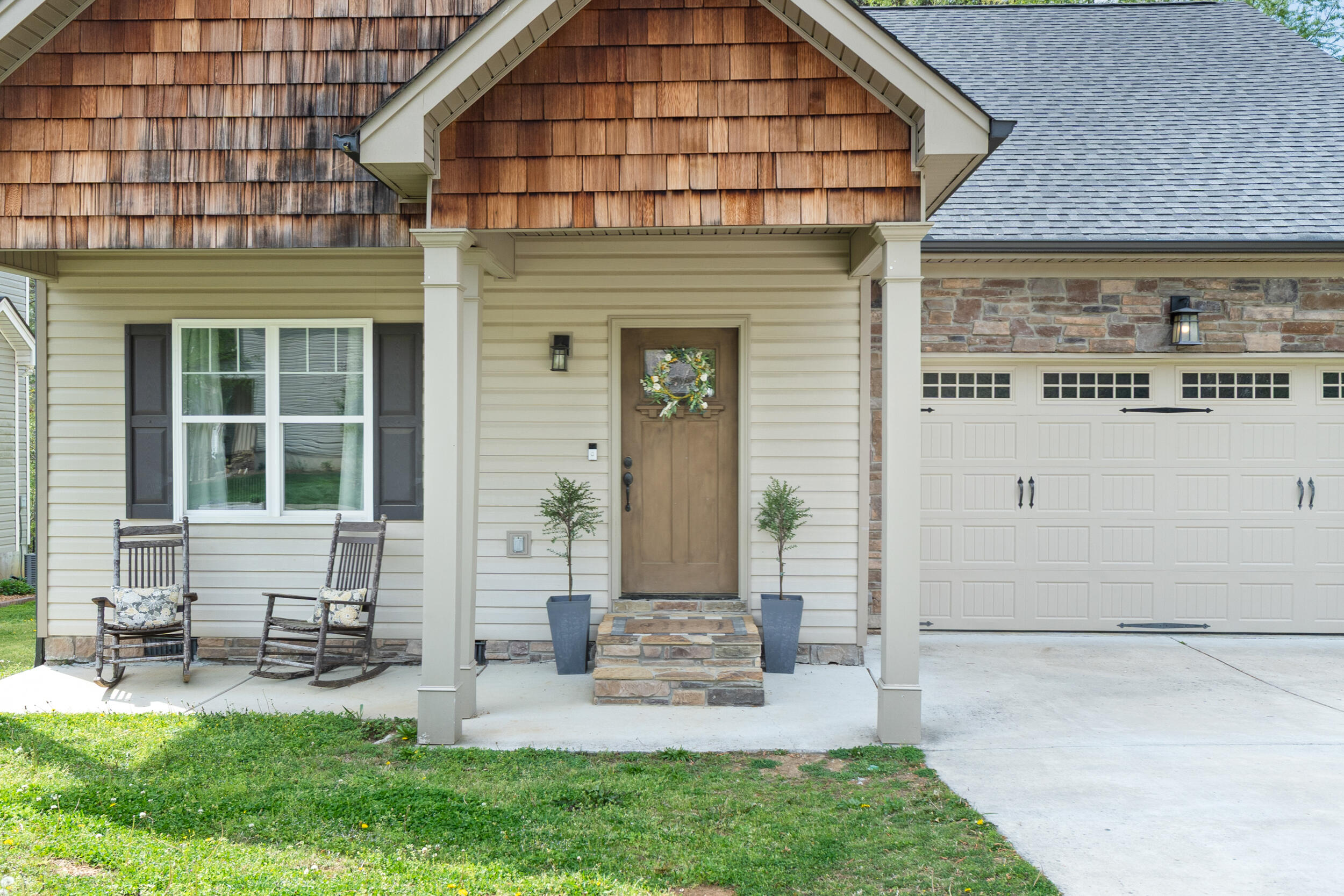 2317 Lake Mist Drive, Chattanooga, Tennessee image 2