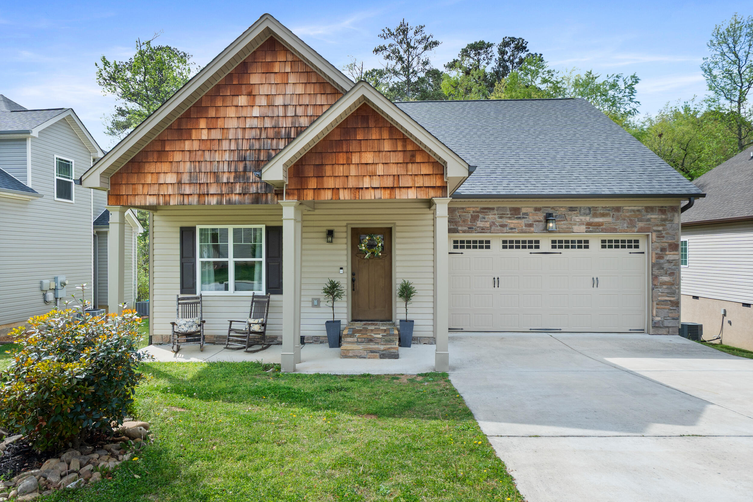 2317 Lake Mist Drive, Chattanooga, Tennessee image 1
