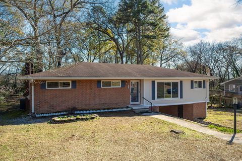 Photo of 4212 Autumn Lane, Chattanooga, TN 37416 (MLS # 1525364)