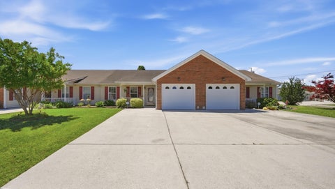 Townhouse For Sale - 72 Anchor Drive<br/> Rossville, GA 30741