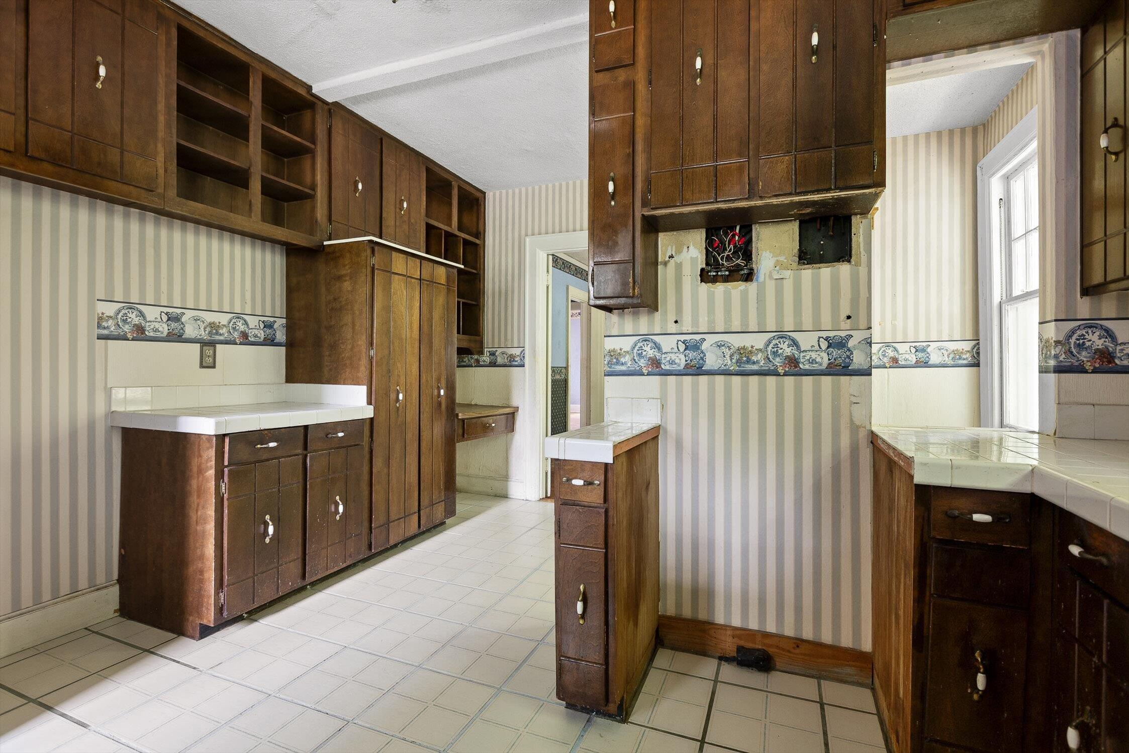 Chattanooga, Tennessee 37411, United States, 4 Bedrooms Bedrooms, ,3 BathroomsBathrooms,Residential,Active,124075