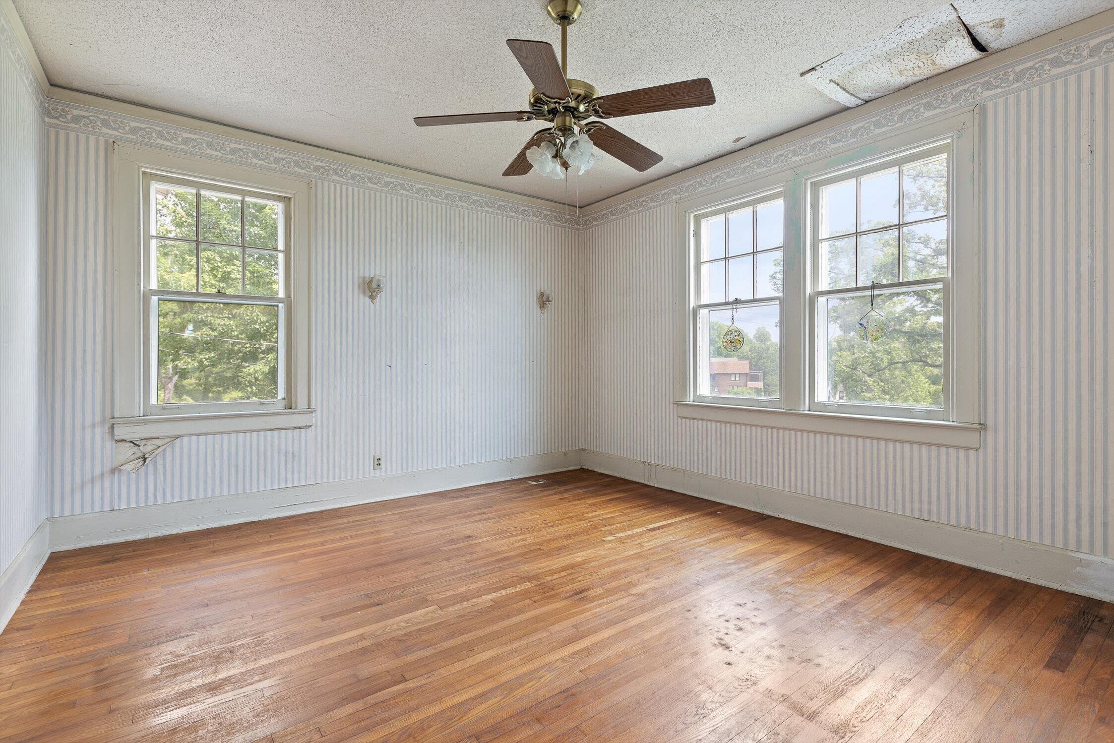 Chattanooga, Tennessee 37411, United States, 4 Bedrooms Bedrooms, ,3 BathroomsBathrooms,Residential,Active,124075