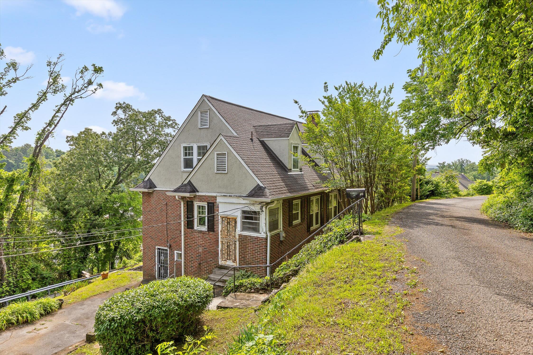 Chattanooga, Tennessee 37411, United States, 4 Bedrooms Bedrooms, ,3 BathroomsBathrooms,Residential,Active,124075