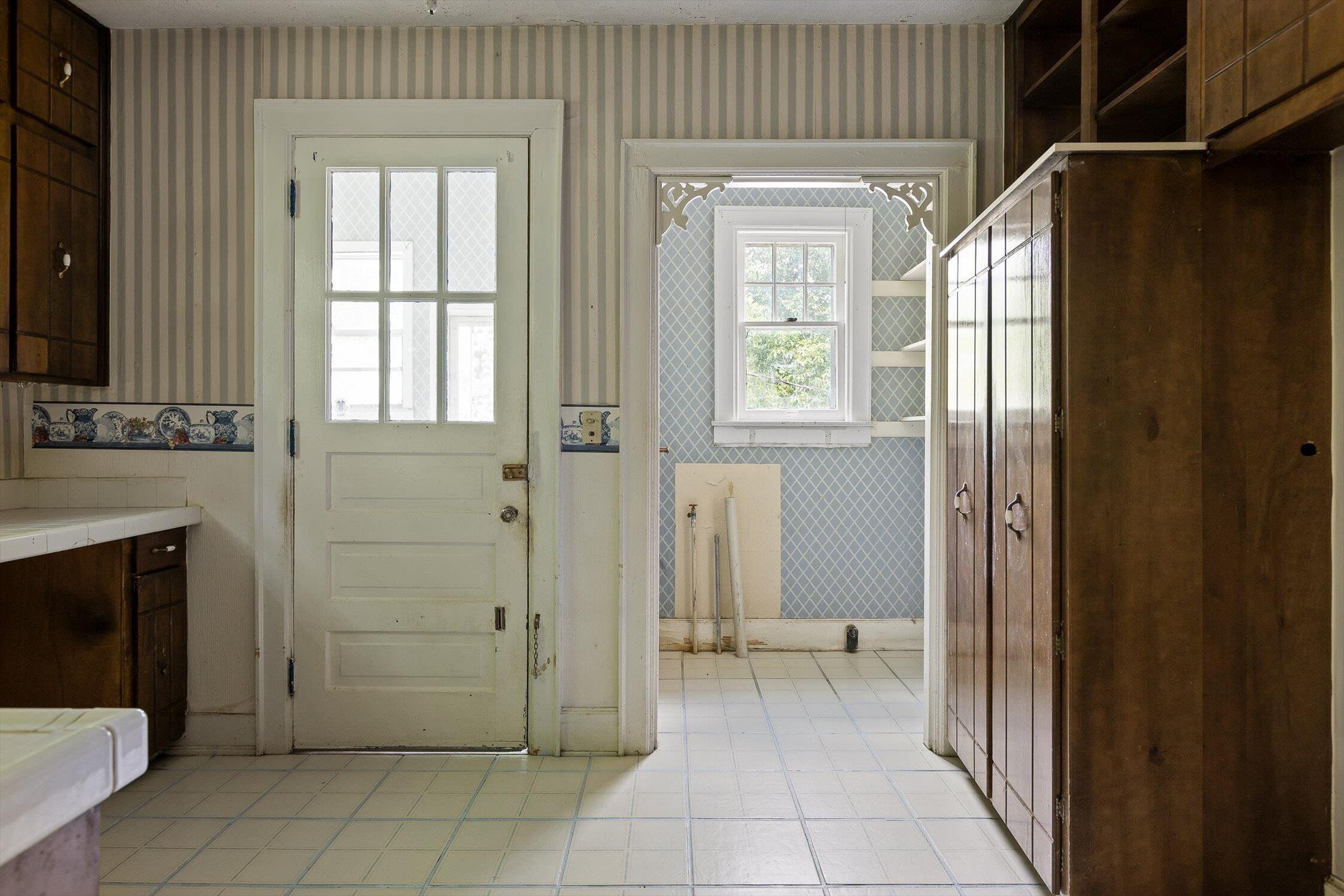 Chattanooga, Tennessee 37411, United States, 4 Bedrooms Bedrooms, ,3 BathroomsBathrooms,Residential,Active,124075