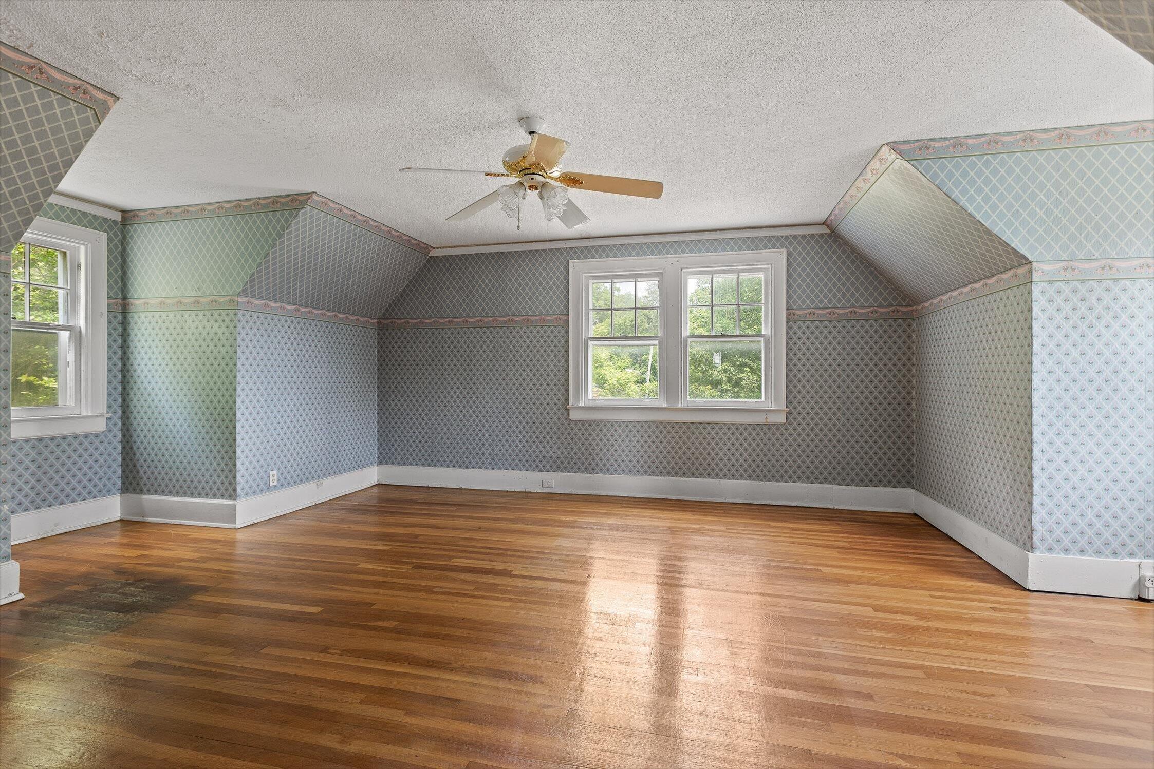 Chattanooga, Tennessee 37411, United States, 4 Bedrooms Bedrooms, ,3 BathroomsBathrooms,Residential,Active,124075