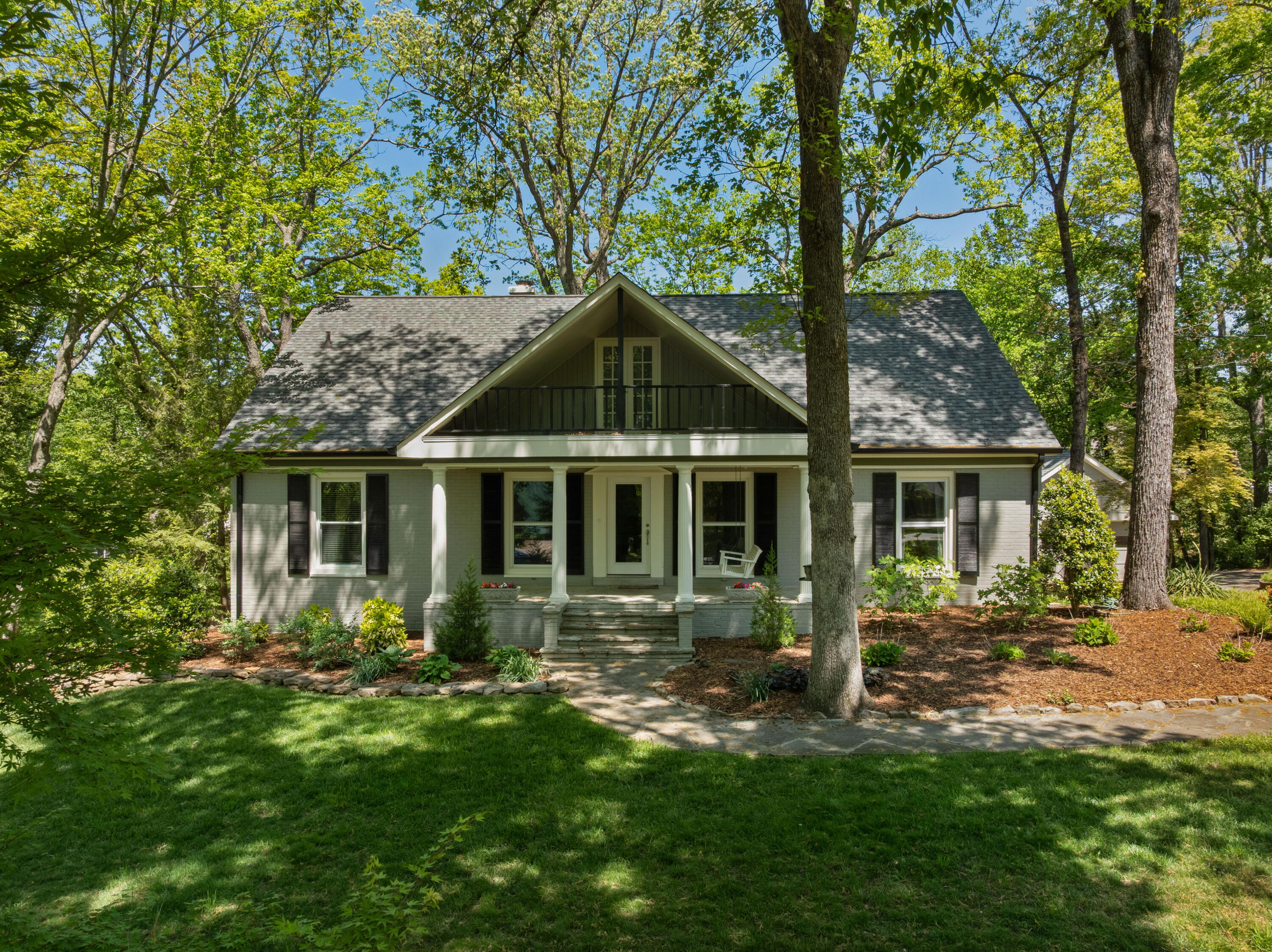 111 Riverpoint Road