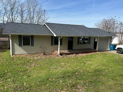 Homes For Sale - 403 Missionary Avenue<br/> Rossville, GA 30741