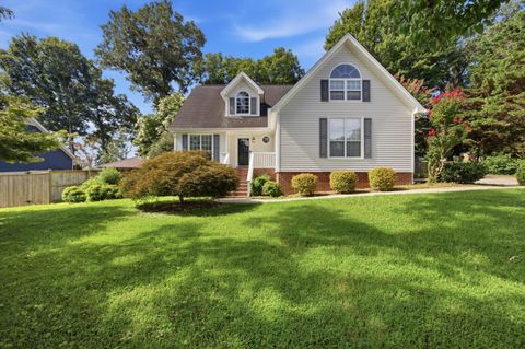 Photo of 9811 Autumn Glen Drive, Soddy Daisy, TN 37379 (MLS # 1539432)