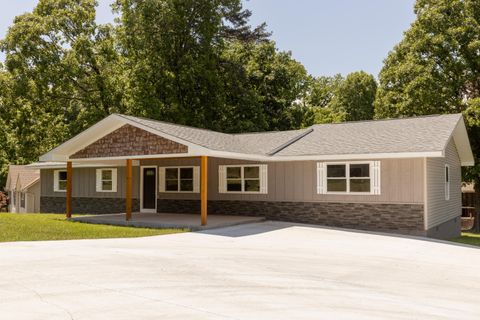 Photo of 17 Hill Street, Ringgold, GA 30736 (MLS # 1533943)