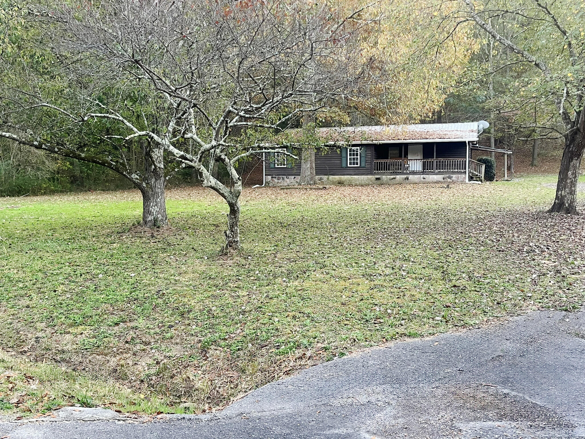 502 Hamilton Drive, Chickamauga, Georgia image 1