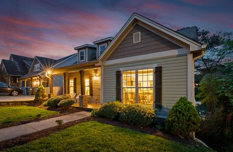 Tiny photo for 1104 Westwood Avenue, Chattanooga, TN 37405 (MLS # 1520320)