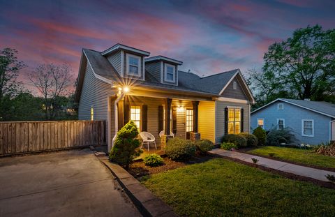 Tiny photo for 1104 Westwood Avenue, Chattanooga, TN 37405 (MLS # 1520320)