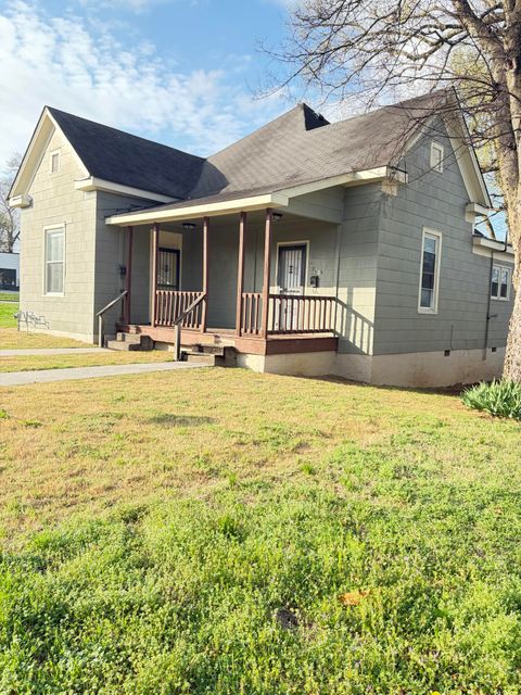 Photo of 1703 Bailey Avenue, Chattanooga, TN 37404 (MLS # 1530754)