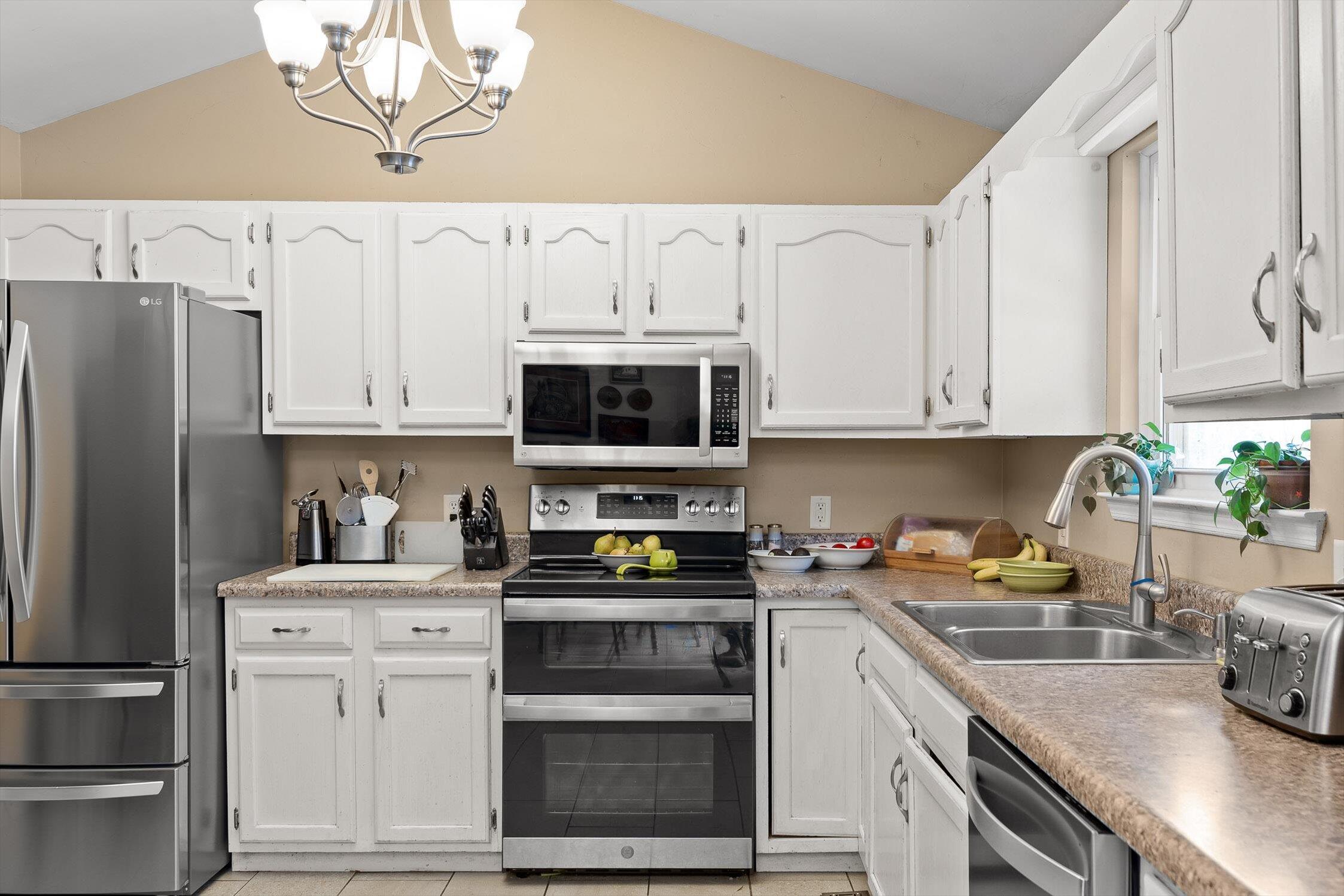 Flintstone, Georgia 30725, United States, 3 Bedrooms Bedrooms, ,2 BathroomsBathrooms,Residential,Pending,250246