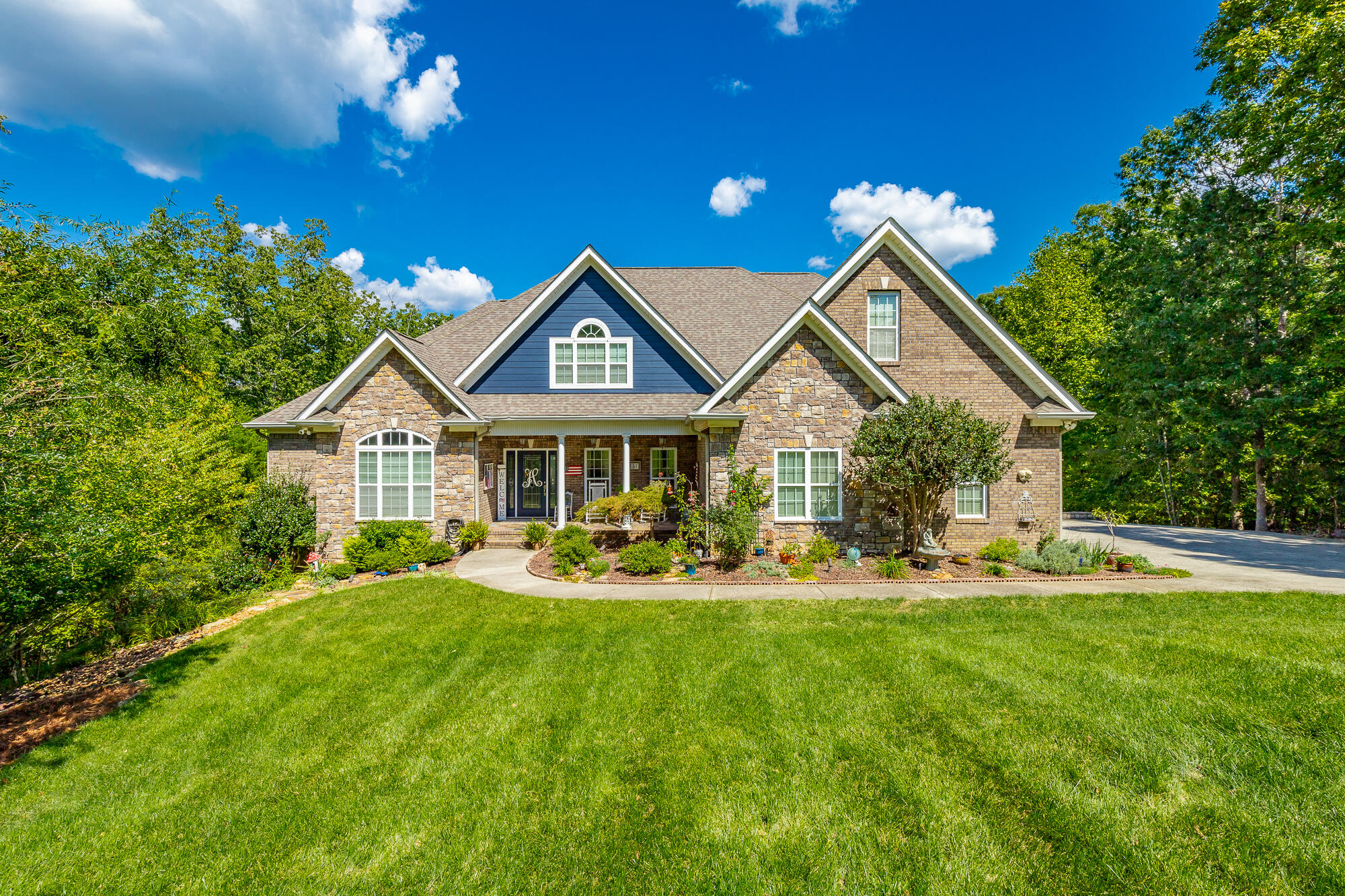 9731 Deer Ridge Drive, Ooltewah, Tennessee image 2