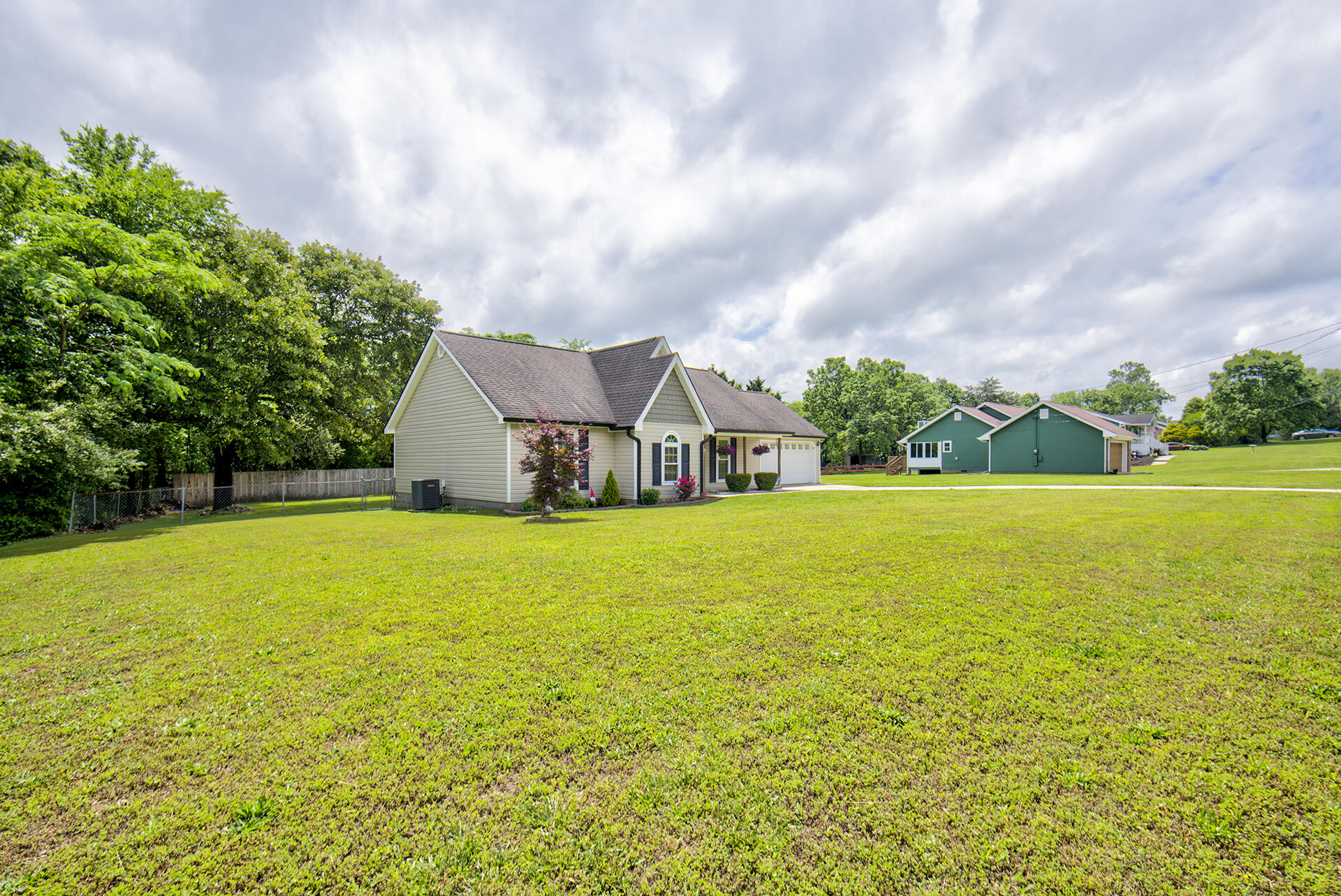 8820 Forest Pond Drive, Harrison, Tennessee image 26