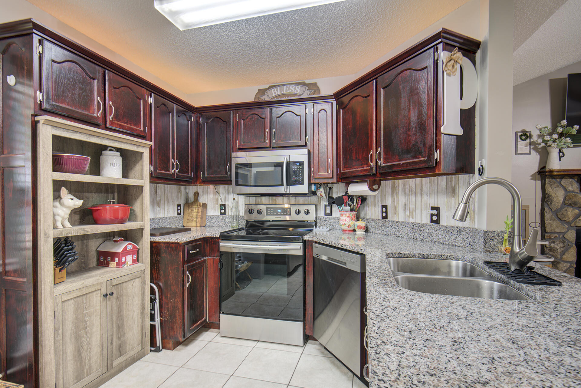 8820 Forest Pond Drive, Harrison, Tennessee image 10