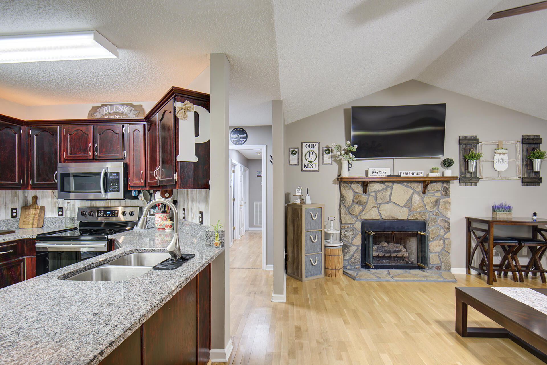 8820 Forest Pond Drive, Harrison, Tennessee image 9