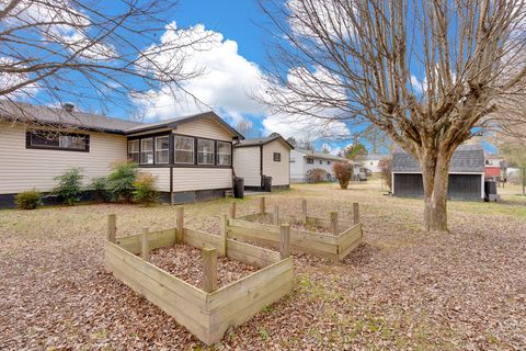 Tiny photo for 5413 Weaver Street, Chattanooga, TN 37412 (MLS # 1528160)