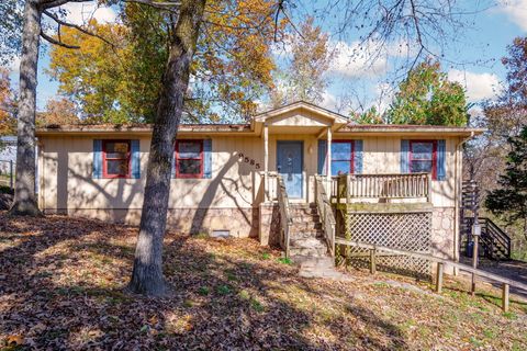 Photo of 9585 Priscilla Drive, Chattanooga, TN 37421 (MLS # 1524021)