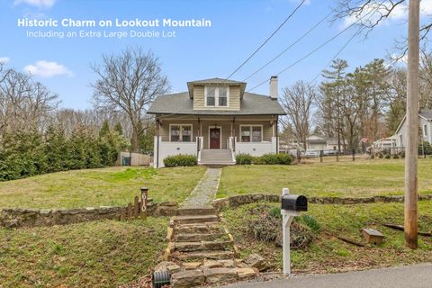 Photo of 610 W Sunset Road, Lookout Mountain, TN 37350 (MLS # 1530476)