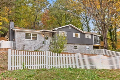 Photo of 3235 Haywood Avenue, Chattanooga, TN 37415 (MLS # 1512361)