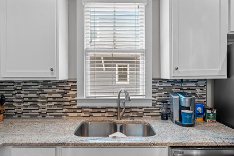 Tiny photo for 513 Mariner Way, Chattanooga, TN 37402 (MLS # 1527993)