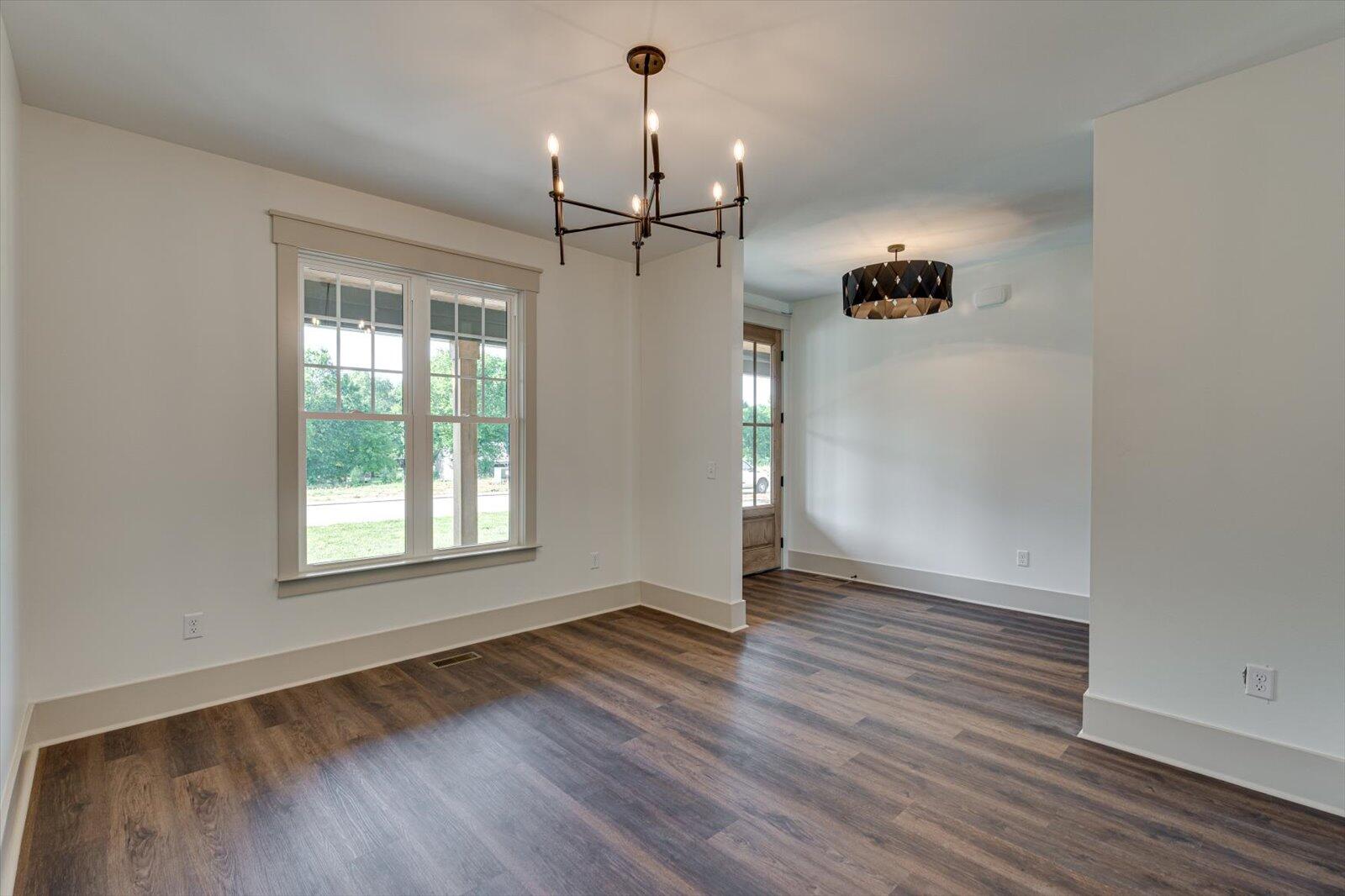 7104 Paxton Circle