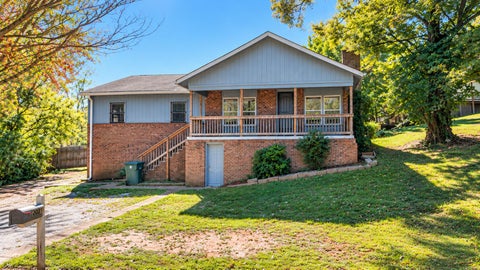 Photo of 179 Delawanna Terrace, Chattanooga, TN 37405 (MLS # 1545319)