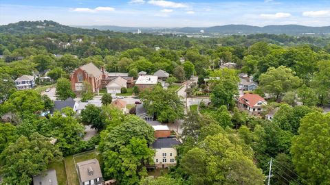 Tiny photo for 835 Tremont Street, Chattanooga, TN 37405 (MLS # 1523999)