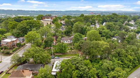 Tiny photo for 835 Tremont Street, Chattanooga, TN 37405 (MLS # 1523999)