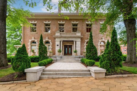 Photo of 900 Vine Street, Chattanooga, TN 37403 (MLS # 1532278)