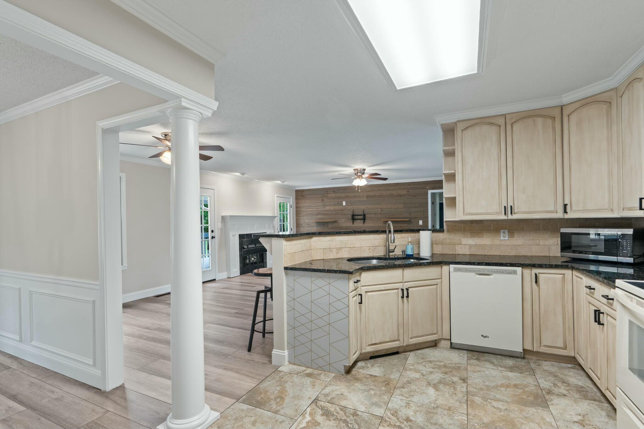 206 Riderwood Drive, Dalton, Georgia image 14