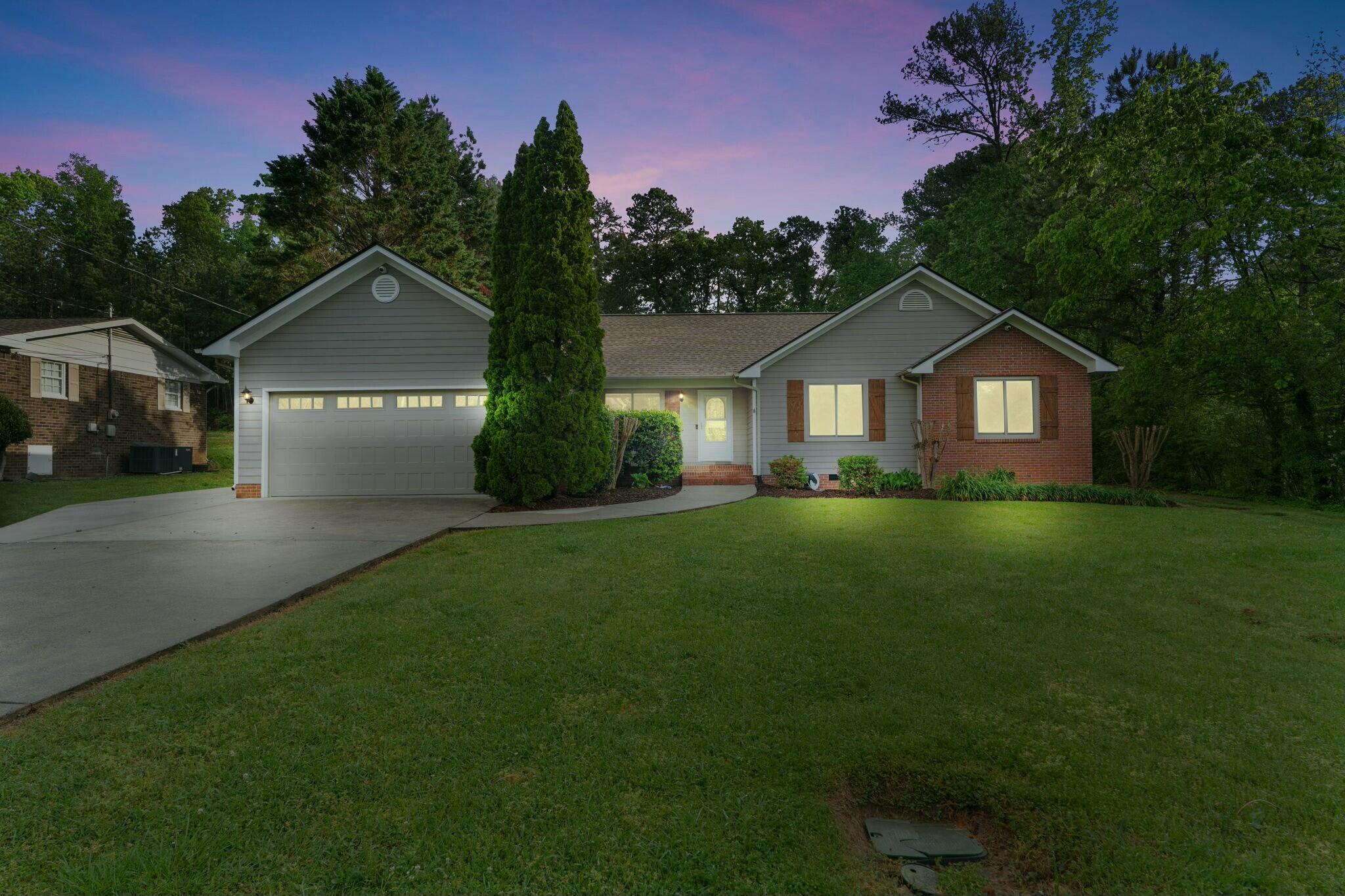 206 Riderwood Drive, Dalton, Georgia image 2
