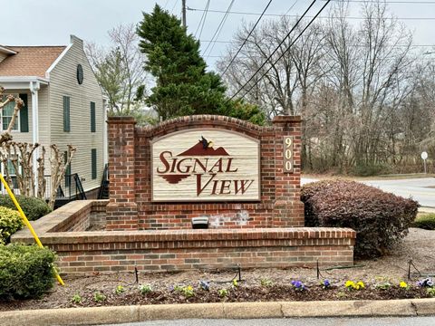 Photo of 900 Mountain Creek Road, Chattanooga, TN 37405 (MLS # 1534965)