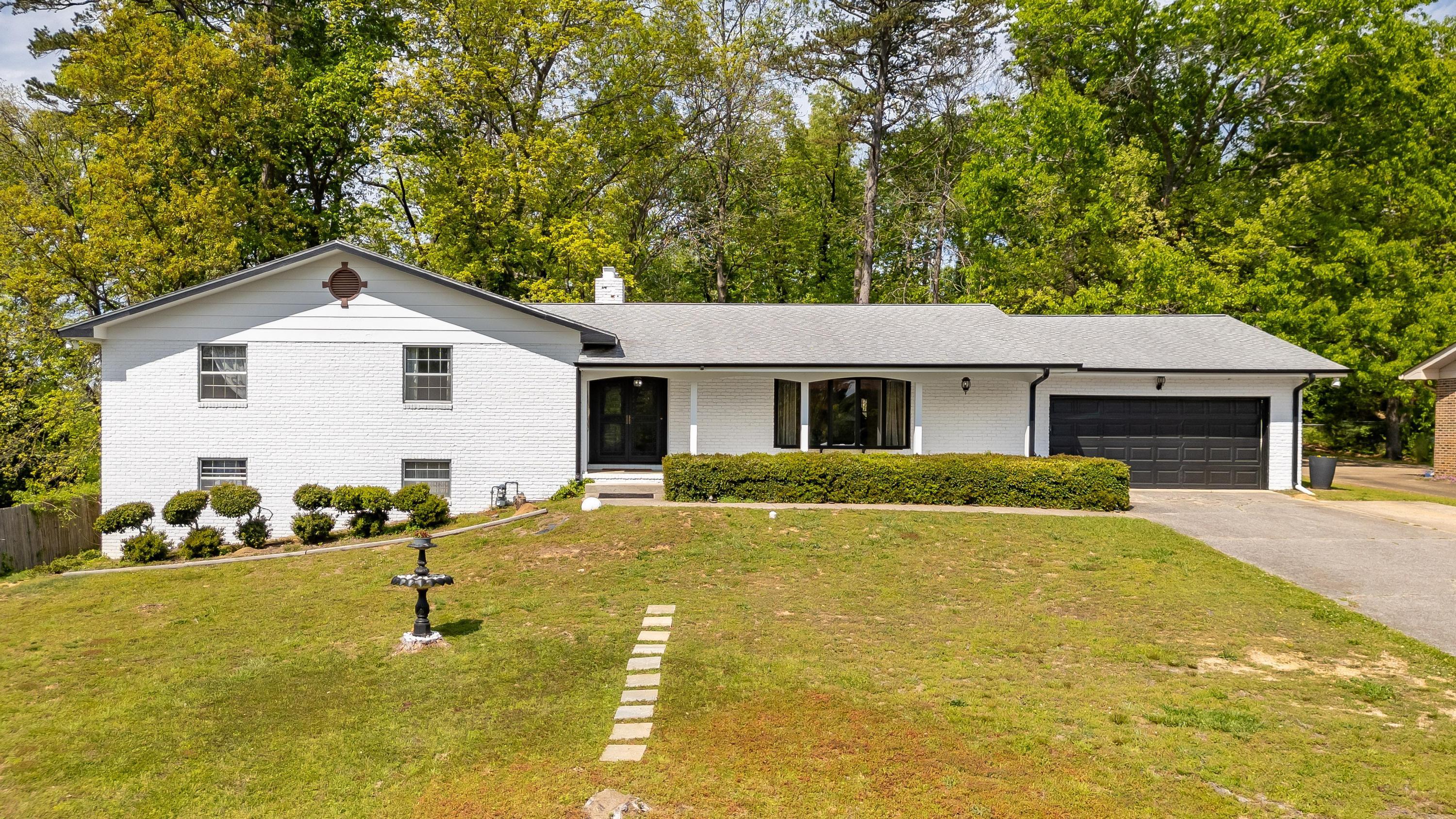 7007 Genoa Drive, Chattanooga, Tennessee image 1