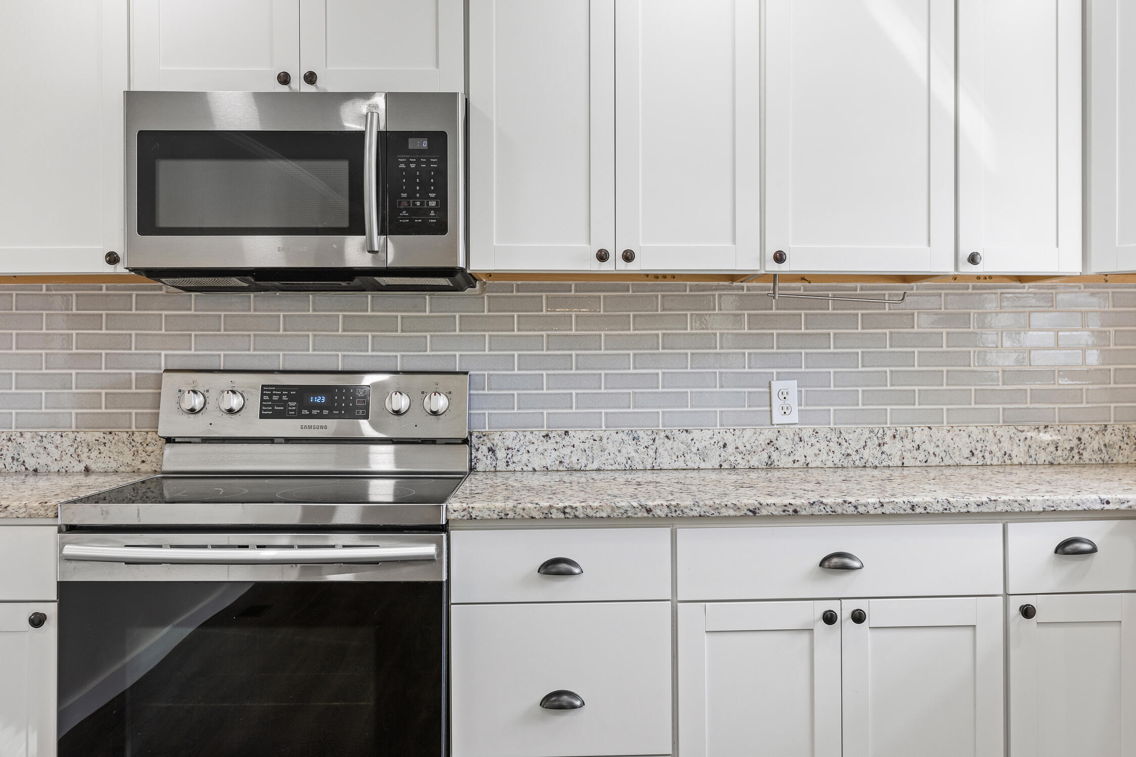 Ooltewah, Tennessee 37363, United States, 3 Bedrooms Bedrooms, ,3 BathroomsBathrooms,Residential,Contingent,40505