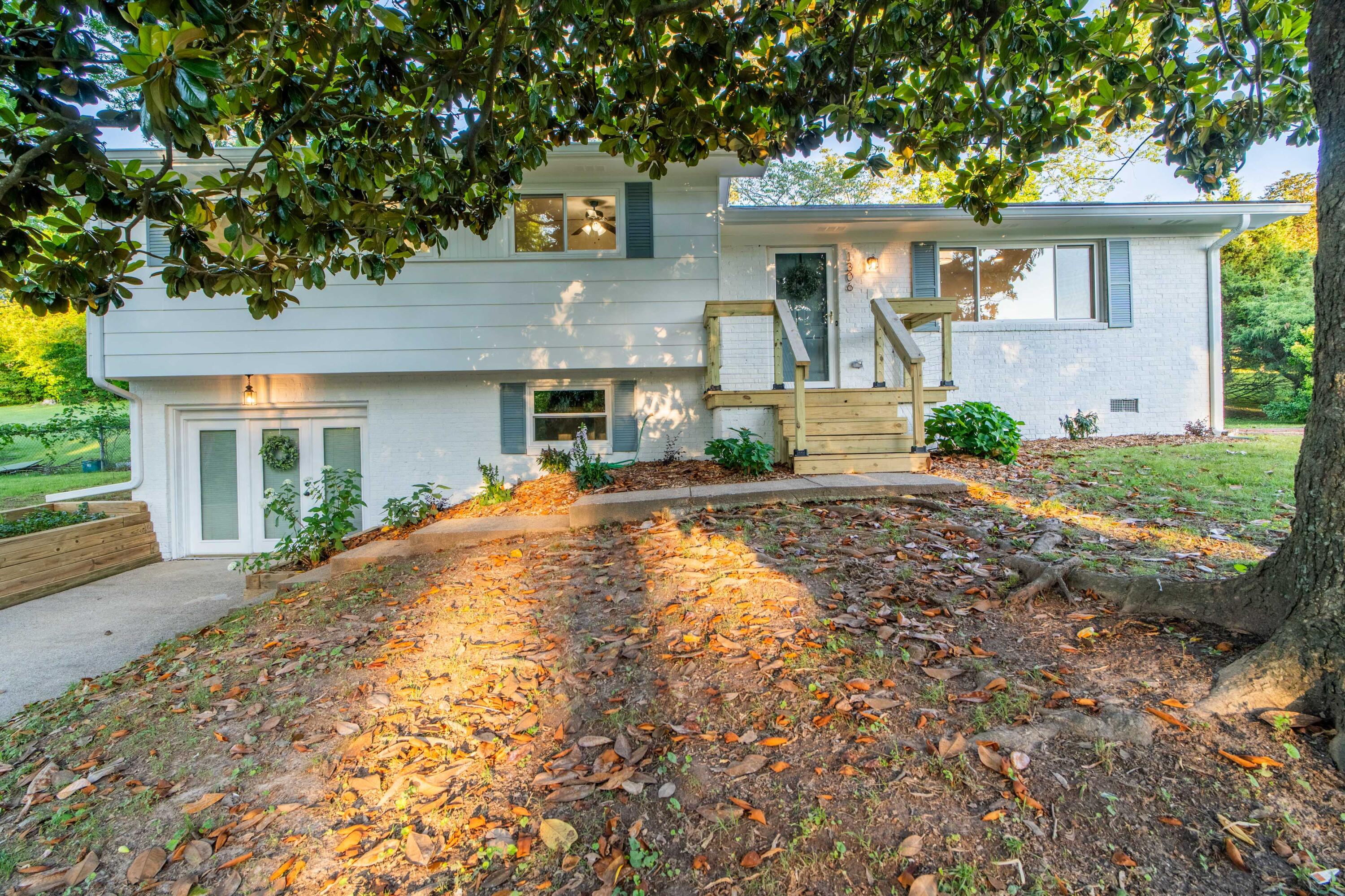 1306 Phyllis Lane, Chattanooga, Tennessee image 1