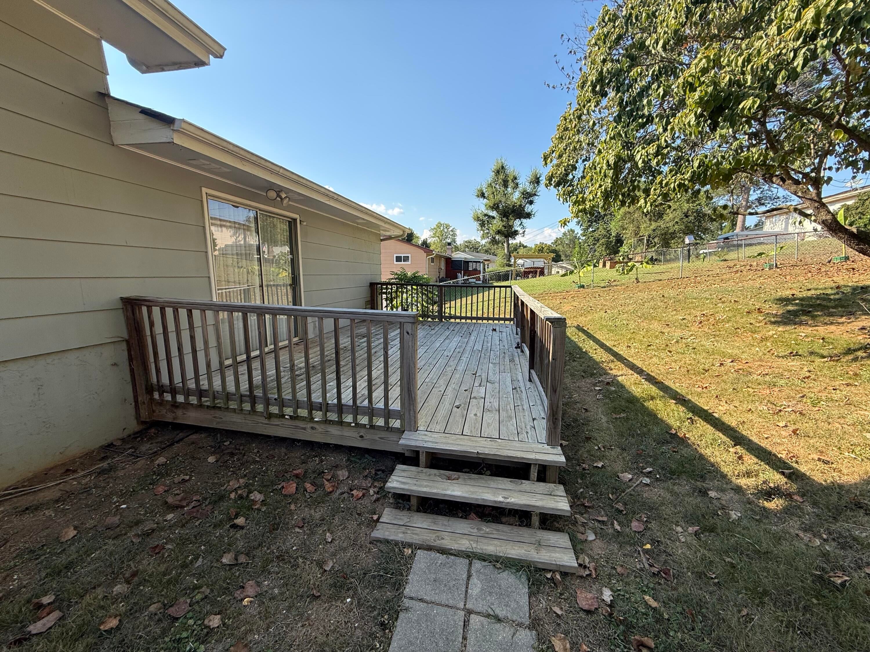 6005 Hillcrest Drive