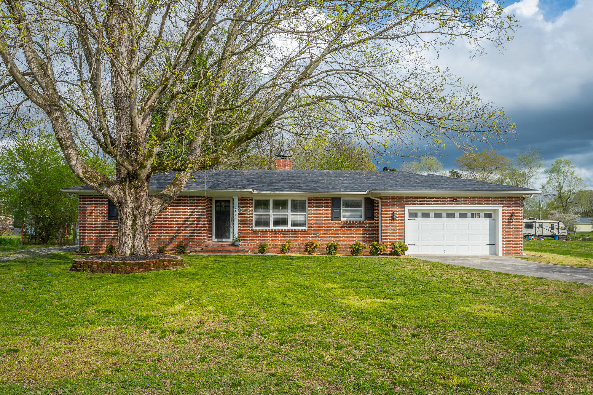 614 Phillips Avenue, Jasper, Tennessee image 1