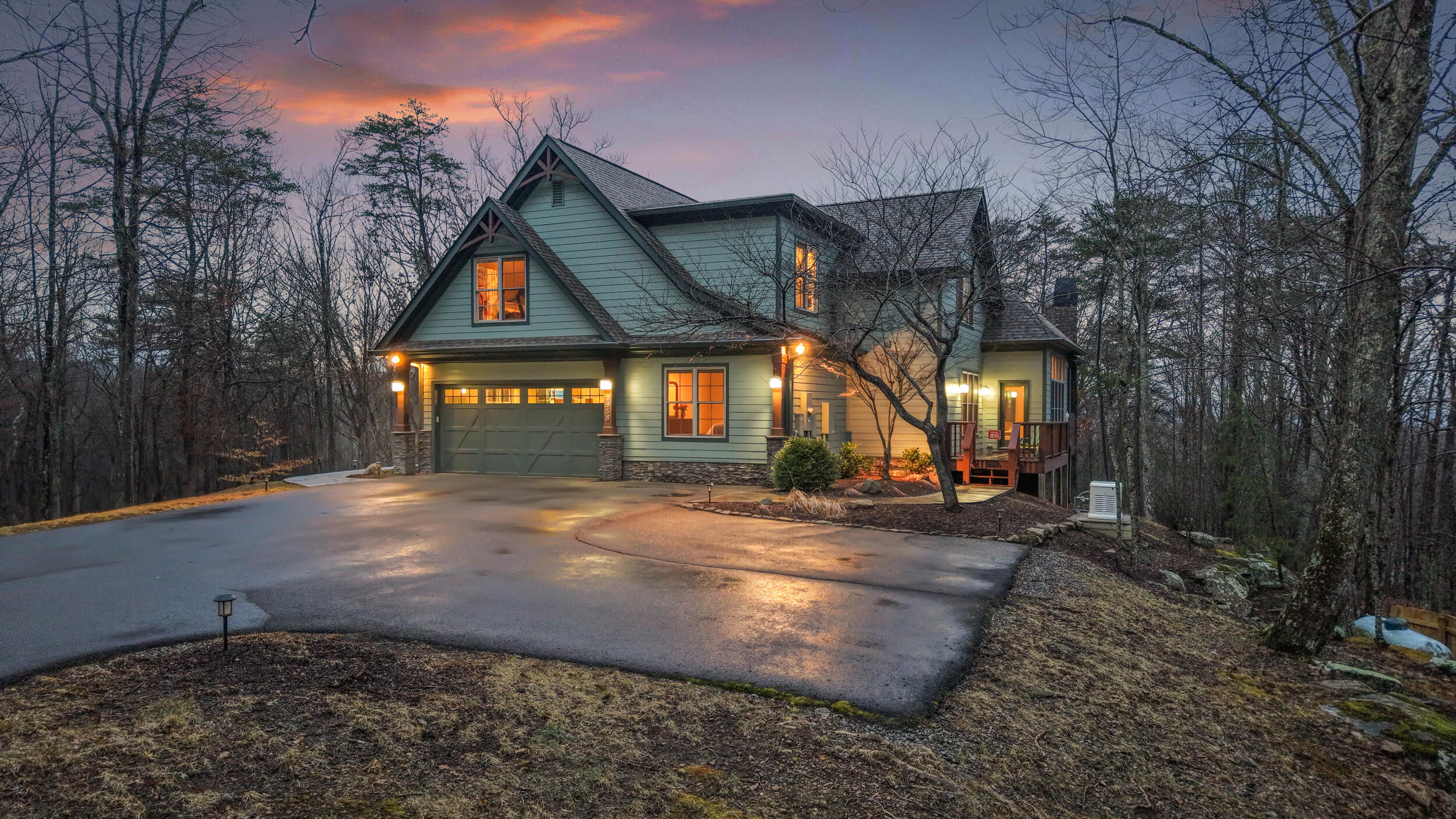 2958 Bluff View Drive W